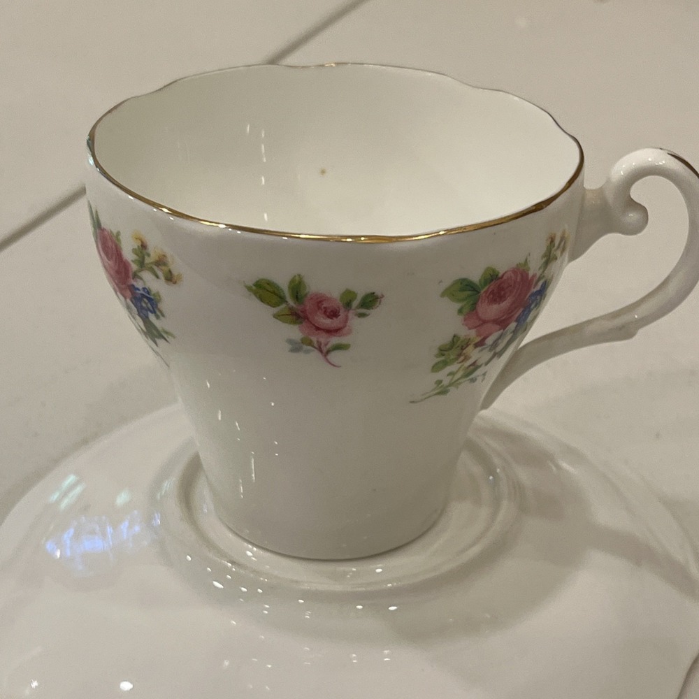 Adderley English Teacup Fine Bone China Teacup & Saucer Flowers Signed EUC - Picture 5 of 8